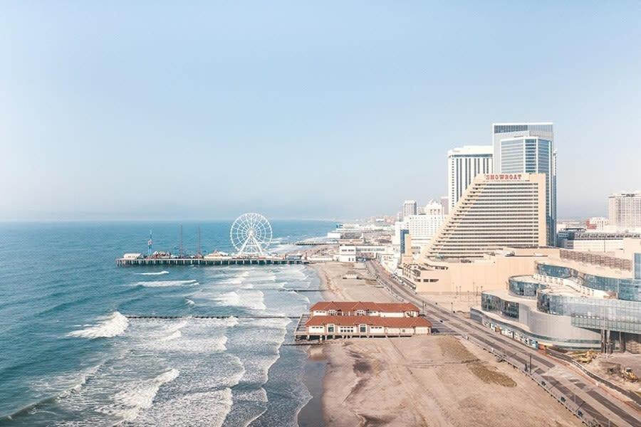 Stylish 2Br 3Ba Cozysuites At Showboat Atlantic City Exterior photo